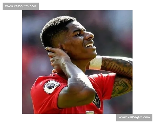 曼联死忠网红飞铲特维斯酿冲突！野兽 4 球回击梦剧场嘘声