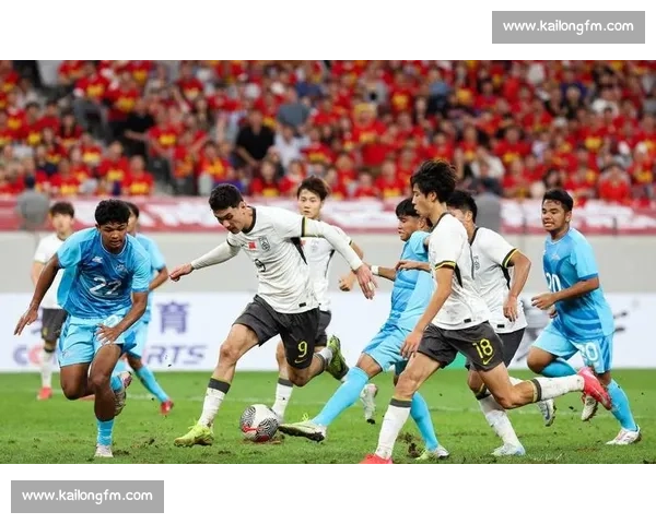 韩乔生激情解说苏超扬泰德比，两万球迷见证经典再现